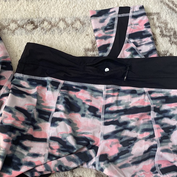 Bundle of 2 - run inspire crop leggings - Picture 2 of 3